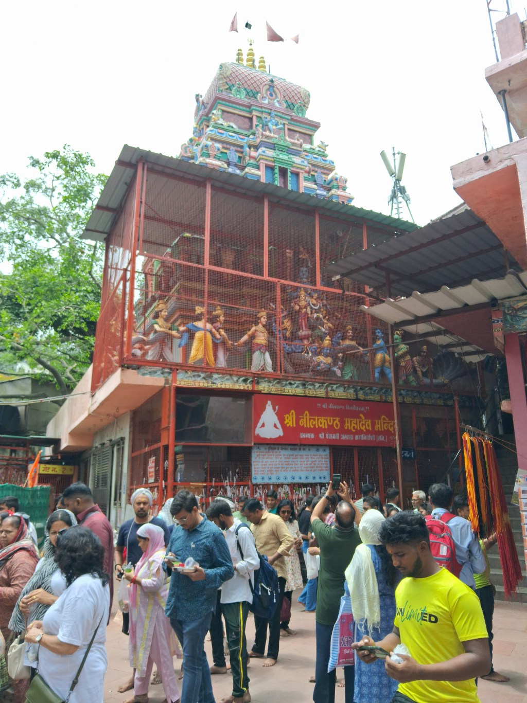 Trekking to Neelkanth Temple: A Journey Through Nature, Peace, and Scenic&nbsp;Beauty